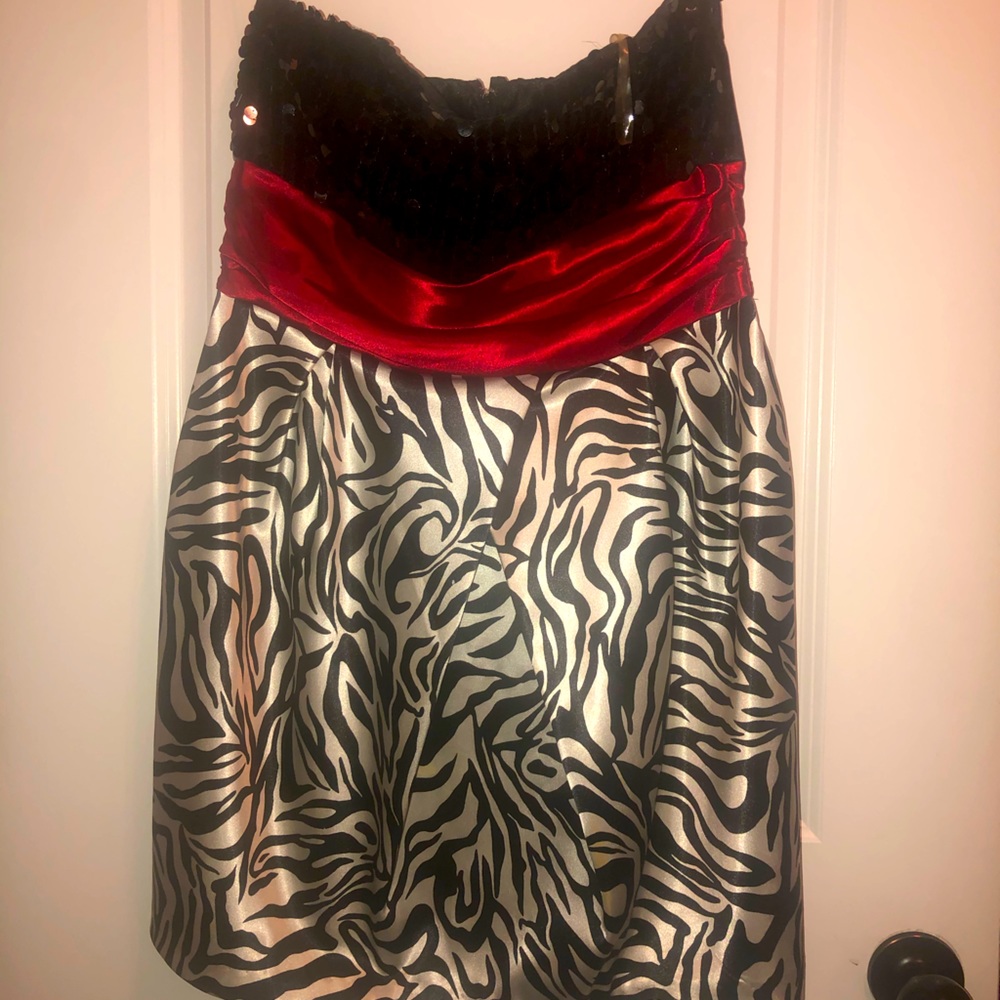 Zebra print strapless dress